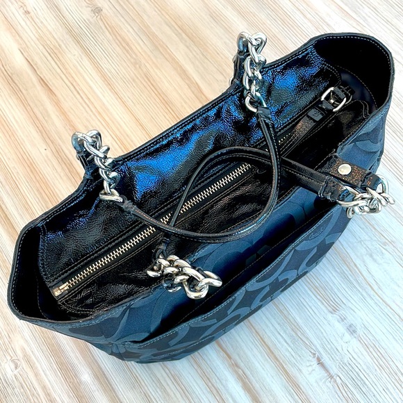 COACH | Madison Op Art Tote - Picture 3 of 13